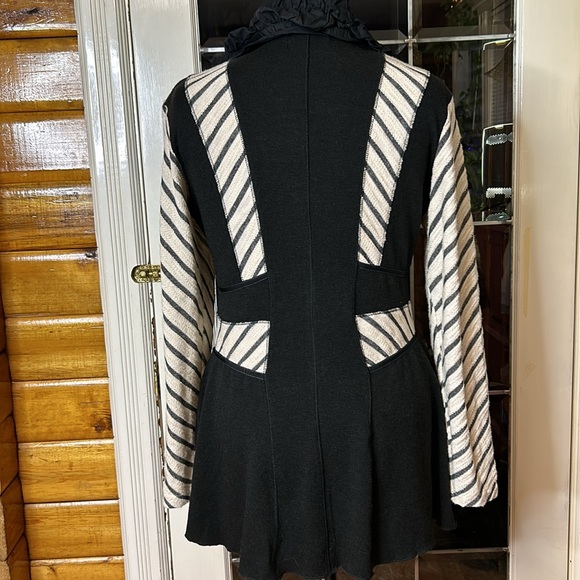 MinKas top - Picture 6 of 12